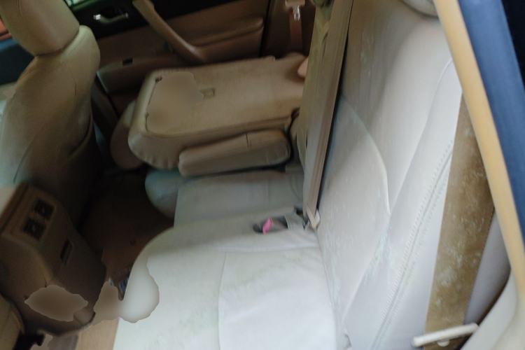 Used Toyota Highlander 2011 2.7L Two-Wheel Drive 5-Seater Elite Edition
