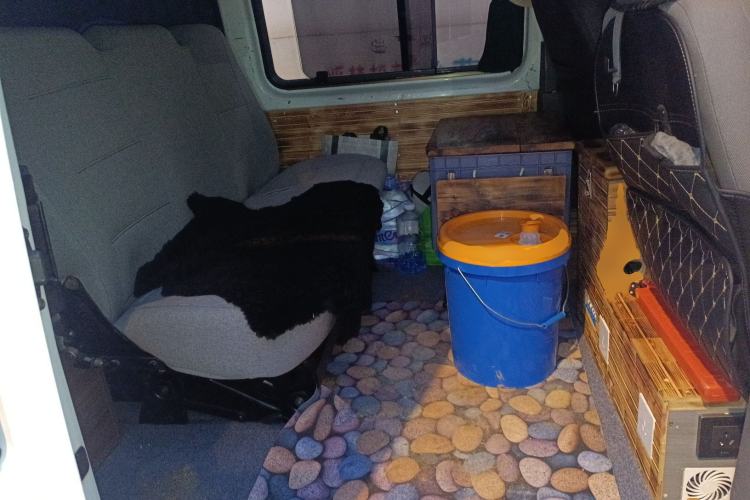 Used Ford Classic Transit 2013 2.8T Diesel Logistics Model with Short Wheelbase and Mid-Roof JX493ZLQ4