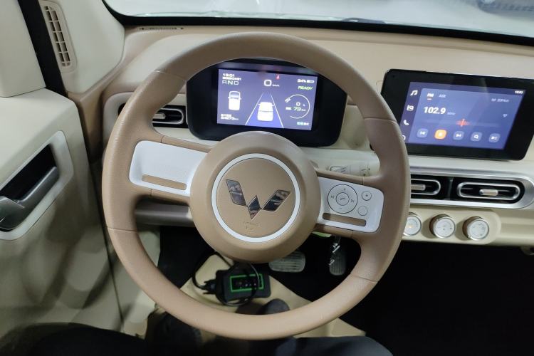 Used Wuling Hongguang MINIEV 2024 3rd Generation 215km Advanced Version
