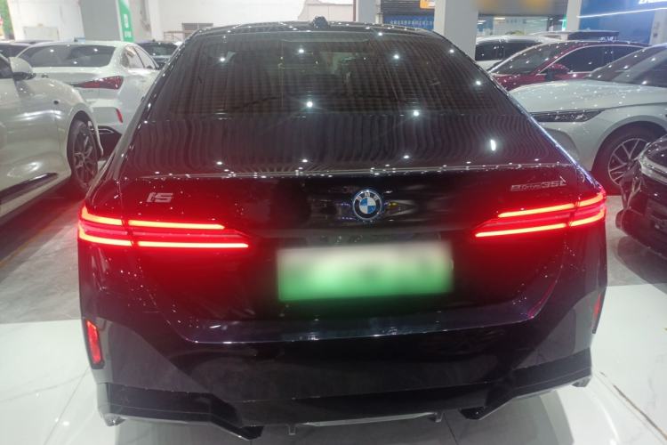 Used BMW i5 2025 eDrive 35L M Sport Package
