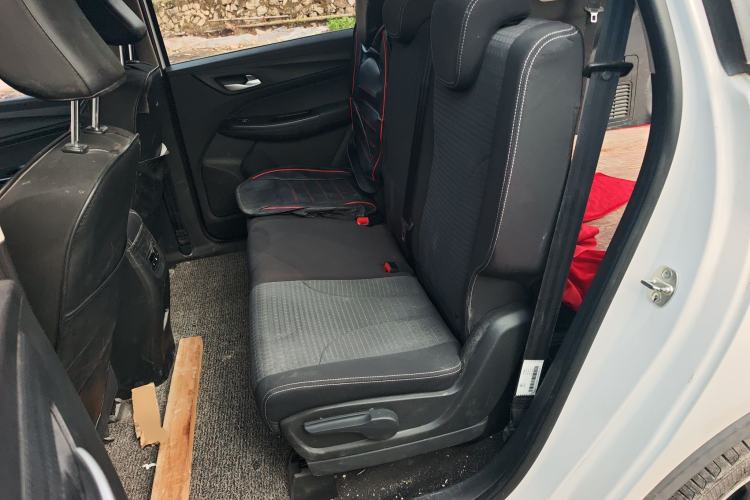 Used Baojun 730 2019 1.5T CVT Fashion Model 7 Seats China VI Emission Standard
