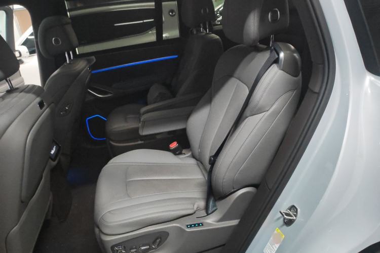 Used Denza N9 2025 Flagship Model
