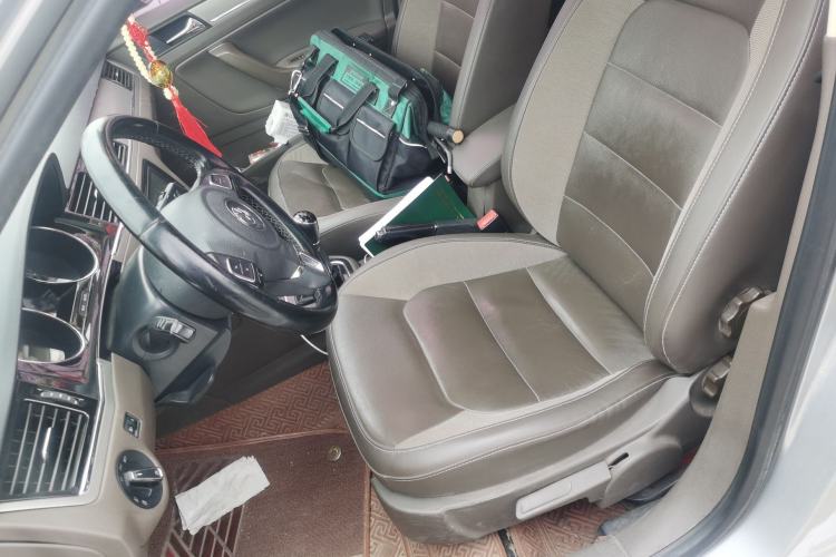 Used Volkswagen Bora 2015 Zhuihui Edition 1.6L Manual Comfort Model
