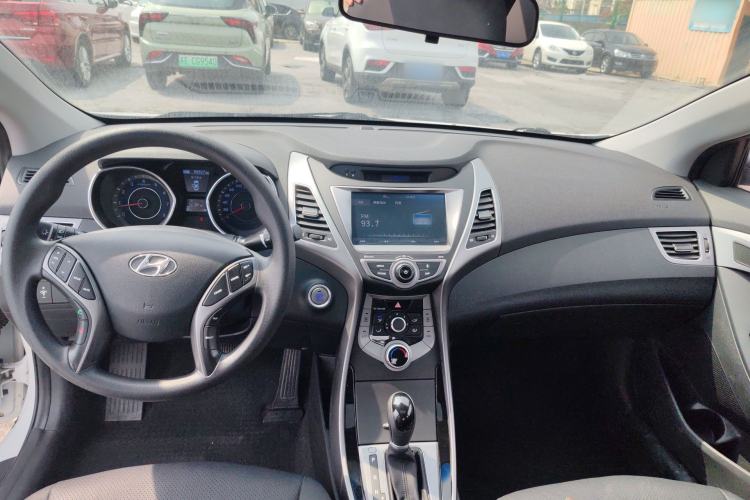 Used Hyundai Elantra (5th Generation / Langdong) 2016 1.6L Automatic Prestige Model
