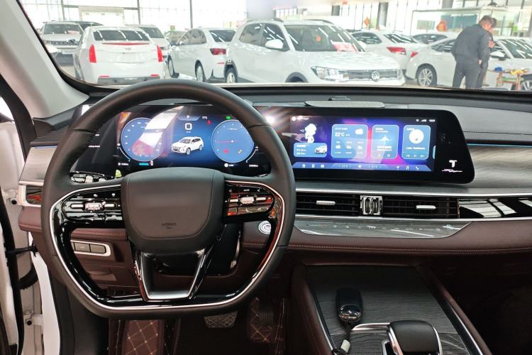 Used Chery Tiggo 8 PRO 2024 Champion Edition 290T Two-Wheel Drive Peak Version 5 Seats Center Console