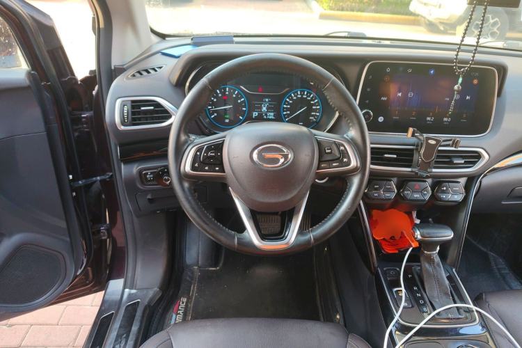 Used GAC Trumpchi GS4 2018 235T Automatic Two-Wheel Drive Luxury Smart Connectivity Version Steering Wheel