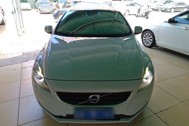 Used Volvo V40 2014 2.0T Zhiya Edition