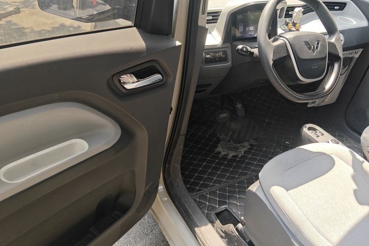 Used Wuling Hongguang MINIEV 2021 Macaron Premium Model – Lithium Iron Phosphate