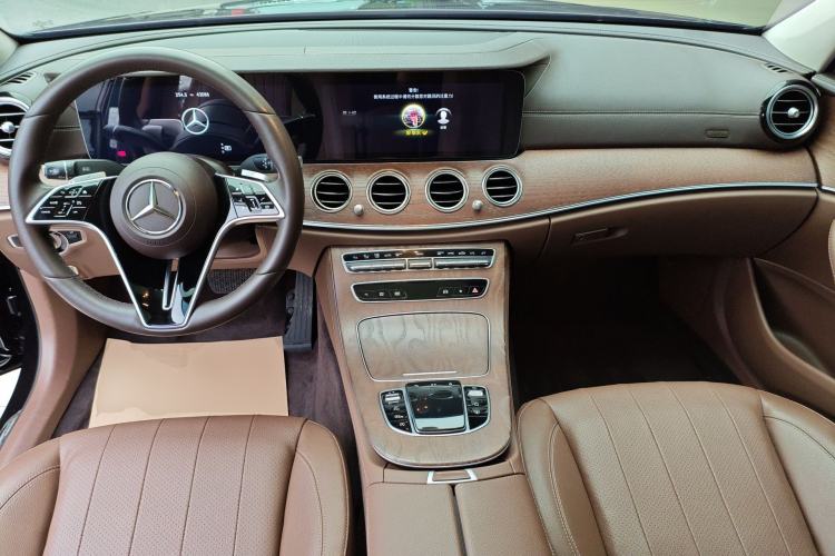 Used Mercedes-Benz E-Class 2022 Revised Version E 300 L Luxury Edition Center Console