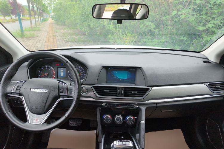 Used Haval H6 2018 Red-Label Sport Edition 1.5T Automatic Two-Wheel Drive Elite Model Center Console