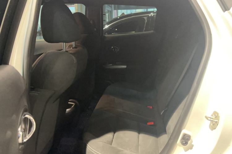 Used Infiniti ESQ 2014 1.6L Spontaneous Edition
