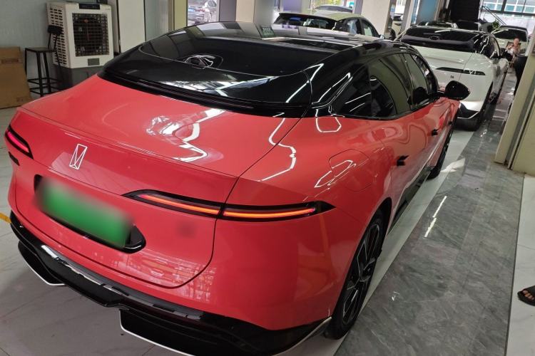 Used Avatr 06 2025 Pro Range-Extended Edition Rear Right 45 Deg