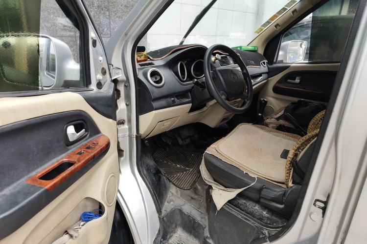 Used CHANGAN KAICHENG Ruixing M80 2018 1.5L Base Model Van Semi-Blind Window Flat Roof Rear-Hinged Doors 4G15S