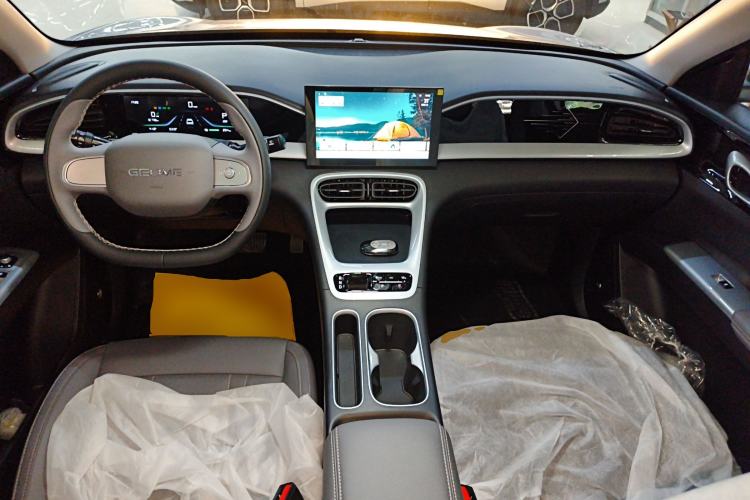 Used Geely Galaxy Geome 2026 Model 310km Youth Edition Center Console