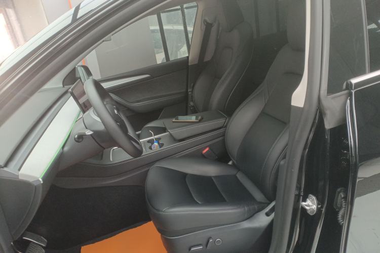 Used Tesla Model Y 2023 Rear-Wheel-Drive Version Left Front Seat