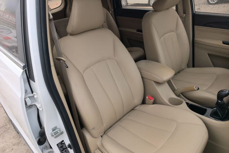 Used Baojun 730 2016 1.5L Manual Comfort Version 7 Seats China V Emission Standard
