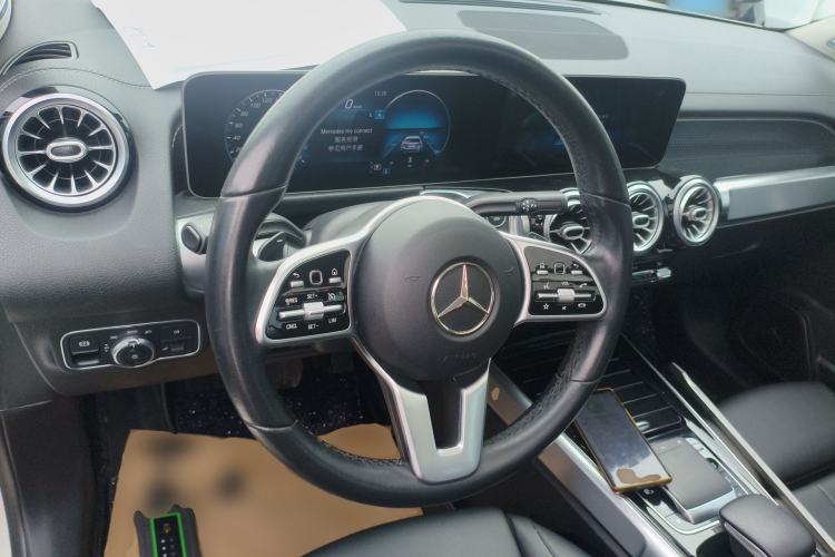 Used Mercedes-Benz GLB 2020 GLB 200 Stylish Edition Steering Wheel