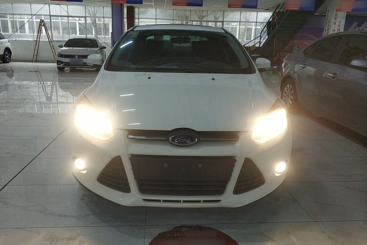 Used Ford Focus 2012 Sedan 1.6L Automatic Fashion Edition