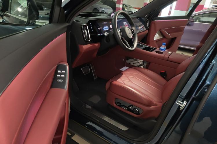 Used Hima AITO M8 2025 Extended-Range Ultra Version 53.4 kWh 5-Seater Edition
