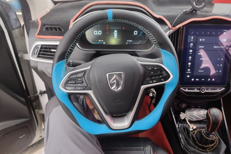 Used Baojun 530 2021 Global Car Anniversary Edition 1.5T Manual Luxury Model 7 Seats