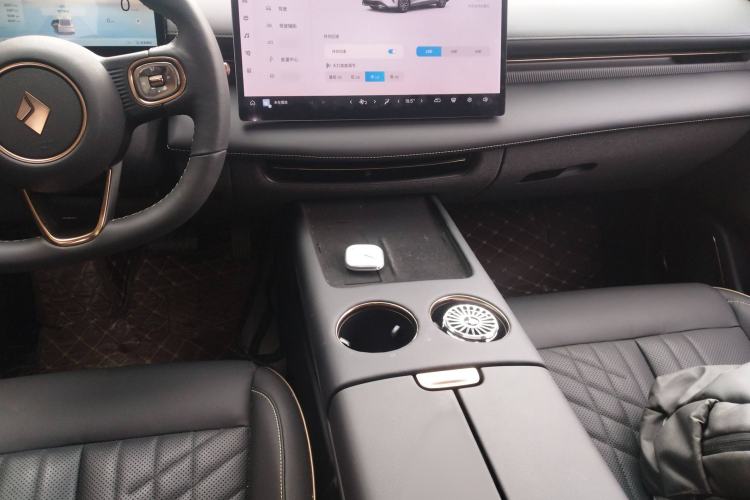 Used Baojun Enjoy 2025 Plug-in Hybrid 140km Luxury Edition
