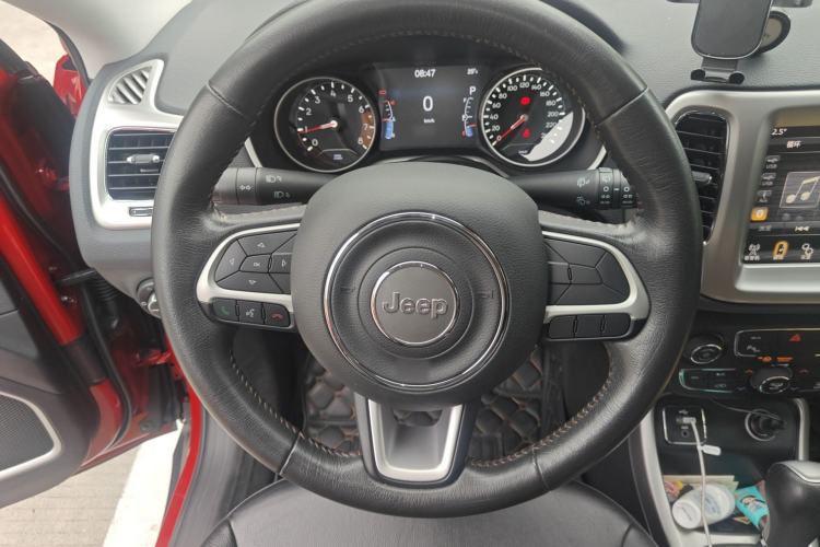 Used Jeep Compass 2017 200T Automatic Family Edition
