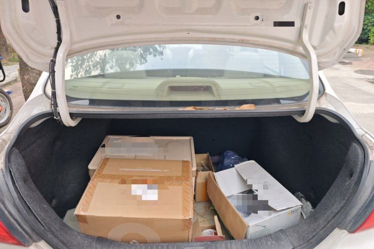 Used Venucia D50 2013 1.6L Manual Fashion Edition Trunk