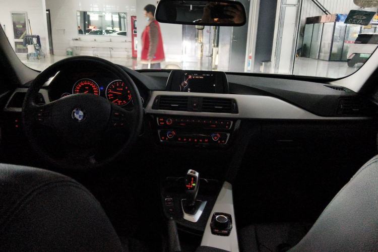 Used BMW 3 Series 2016 320Li Ambition Model