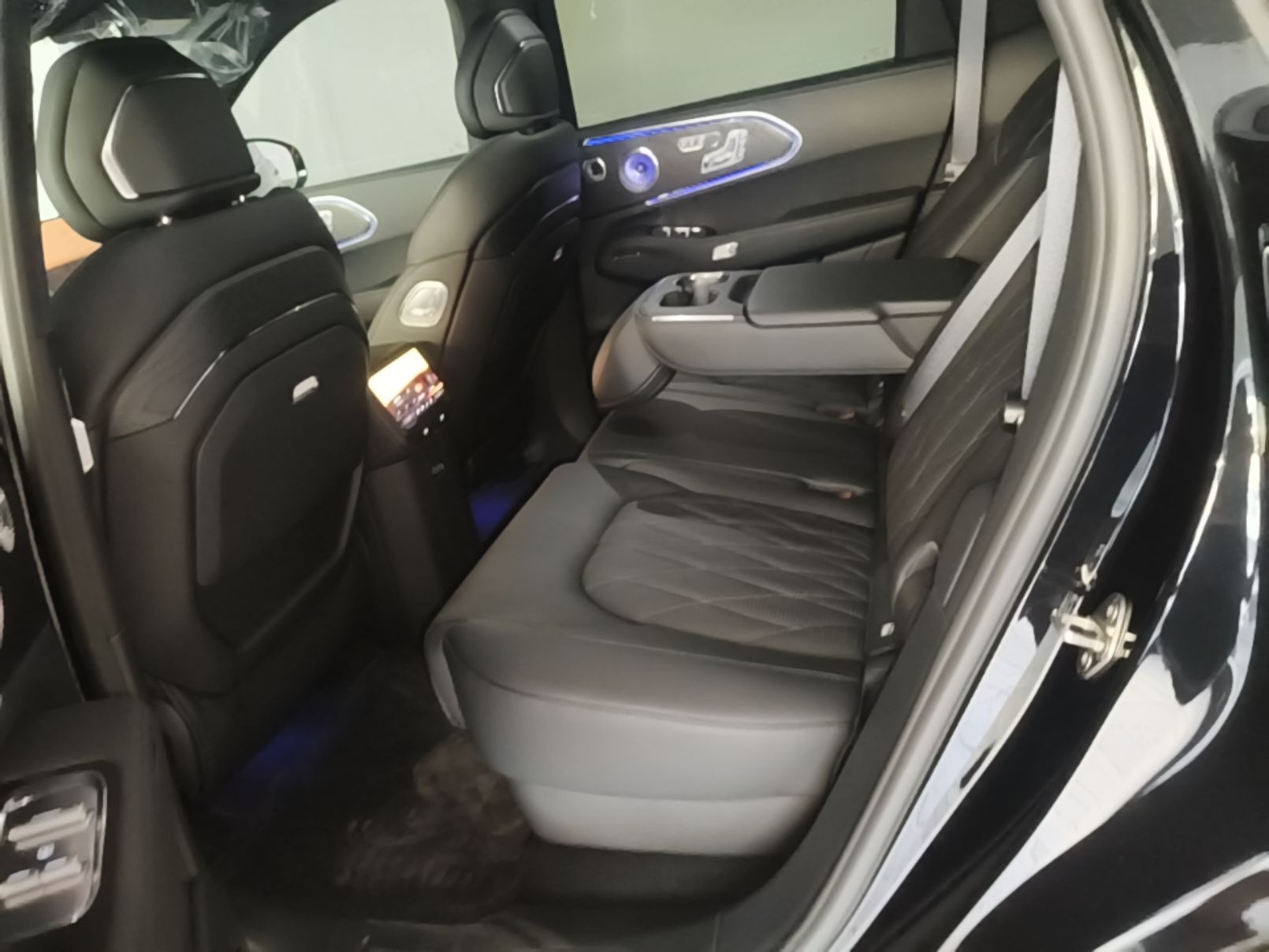 Zeekr 8X 2026 Model Ultra Edition 70kWh — снимка 20