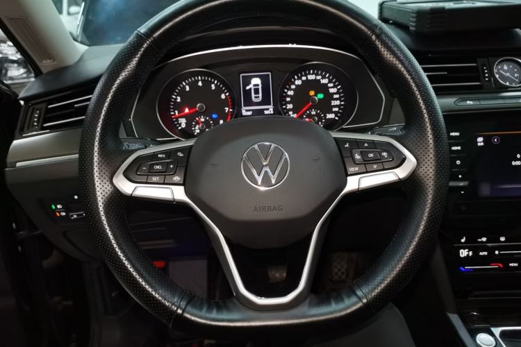 Used Volkswagen Magotan 2020 330TSI DSG Leading Model Steering Wheel