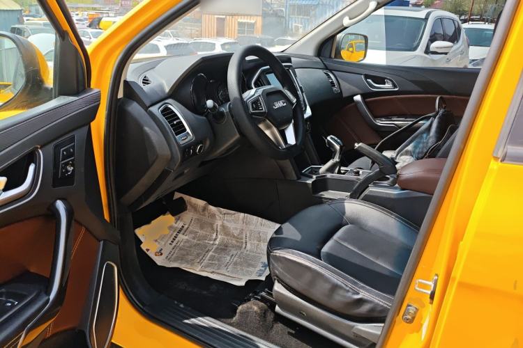 Used JMC Yuhu EV 2022 4x2 LX JX1032PSEF5BEV Driver Seat