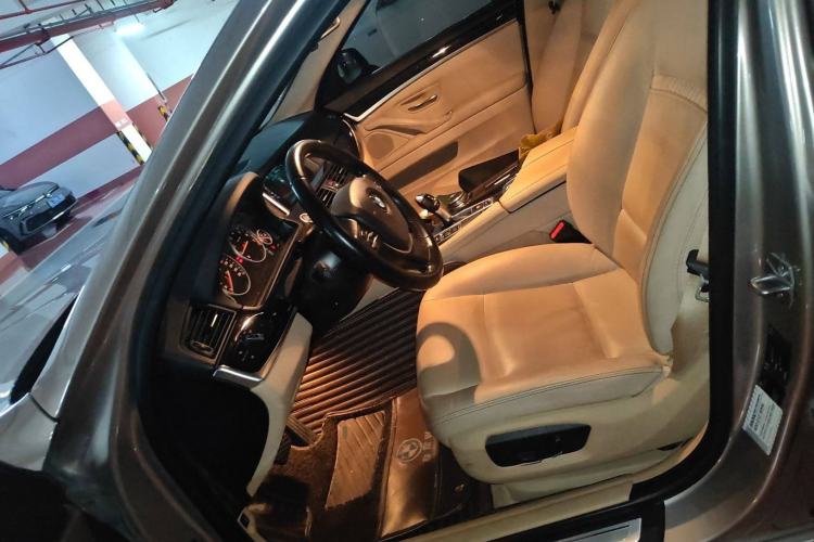 Used BMW 5 Series 2014 525Li Luxury Design Package
