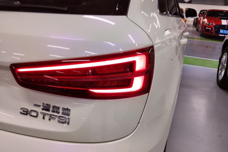 Used Audi Q3 2016 30 TFSI Fashion Model Right Rear Taillight