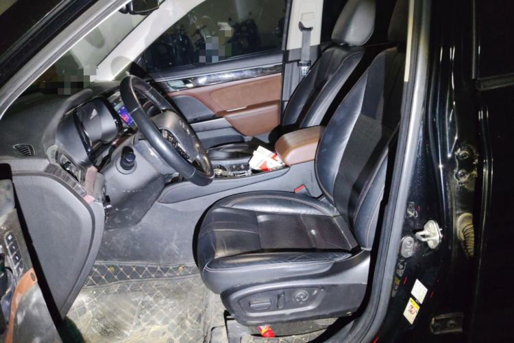 Used GAC Trumpchi GS8 2017 320T Two-Wheel Drive Luxury Smart Connectivity Version (7 Seats) Left Front Seat