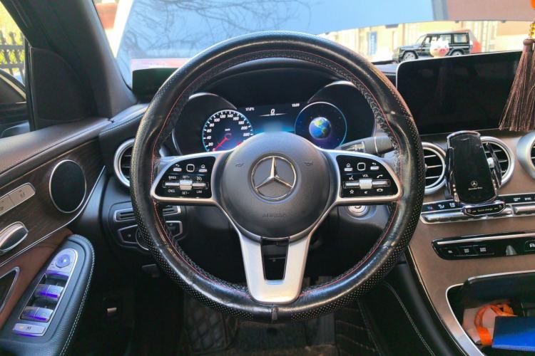 Used Mercedes-Benz GLC 2020 GLC 260 L 4MATIC Luxury Model Steering Wheel