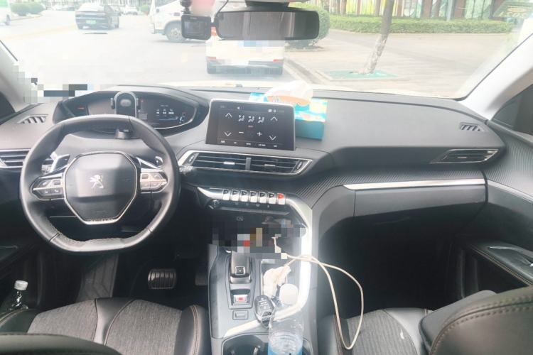 Used Peugeot 4008 2017 350THP Elite Edition Center Console