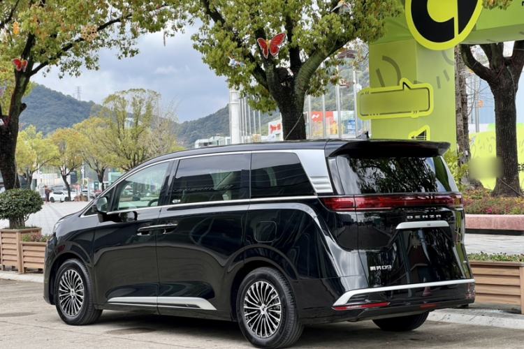 Used Denza D9 2024 DM-i 1050 Luxury Model