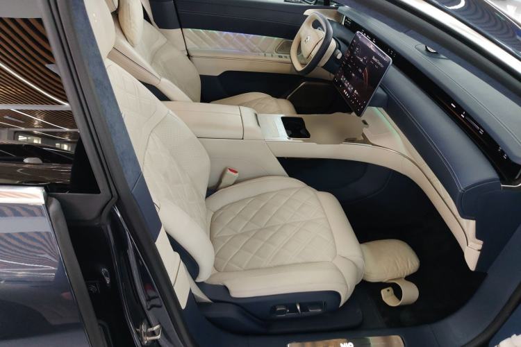 Used Nio ET9 2025 100kWh Signature Edition
