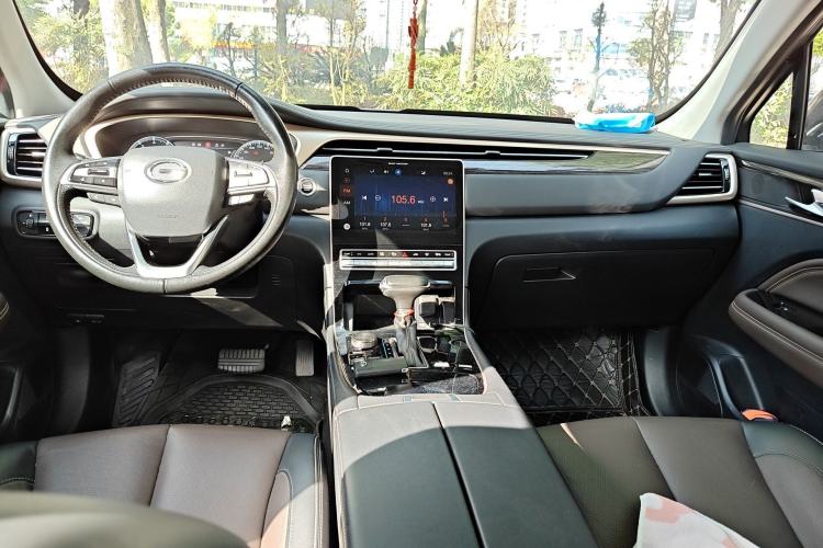 Used GAC Trumpchi GS5 2019 270T Automatic Luxury Edition Center Console