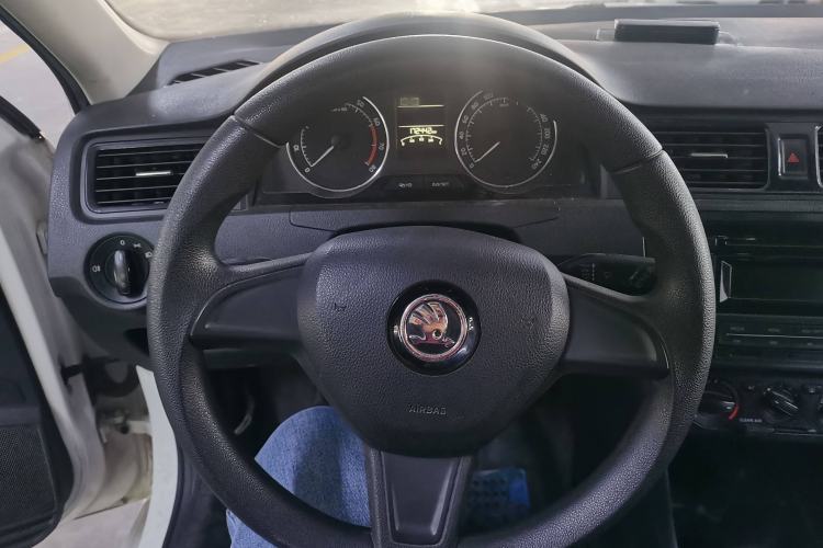 Used Skoda Rapid Spaceback 2016 Revised Version 1.4L Manual Front-Drive Edition