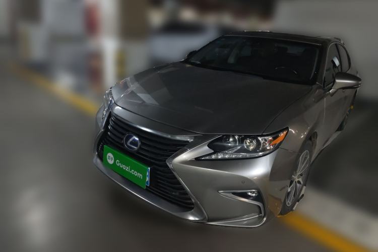Used Lexus ES 2015 300h Comfort Edition