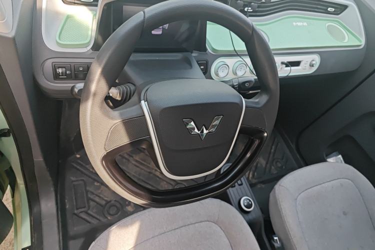 Used Wuling Hongguang MINIEV 2021 Macaron Premium Model – Lithium Iron Phosphate Steering Wheel