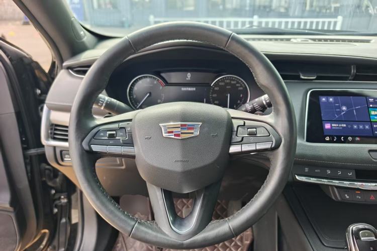 Used Cadillac XT4 2021 28T Two-Wheel Drive Leading Version
