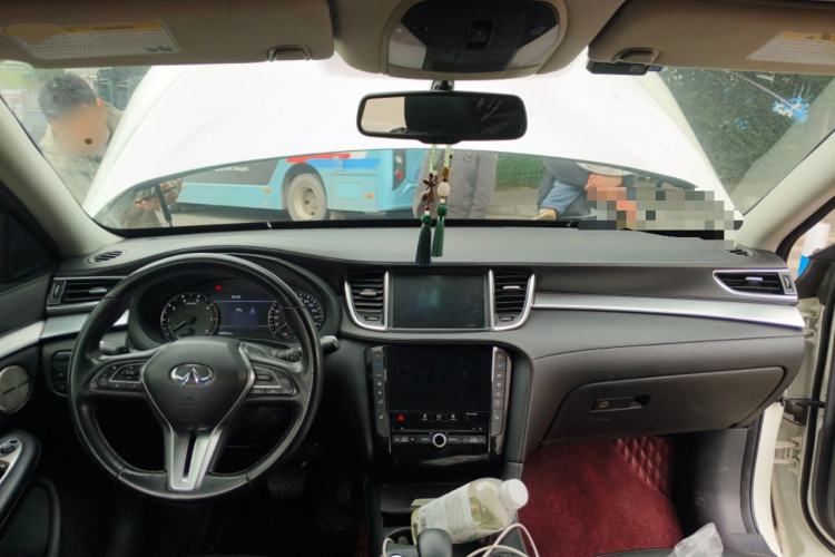 Used Infiniti QX50 2020 2.0T Two-Wheel Drive Fashion Edition Center Console