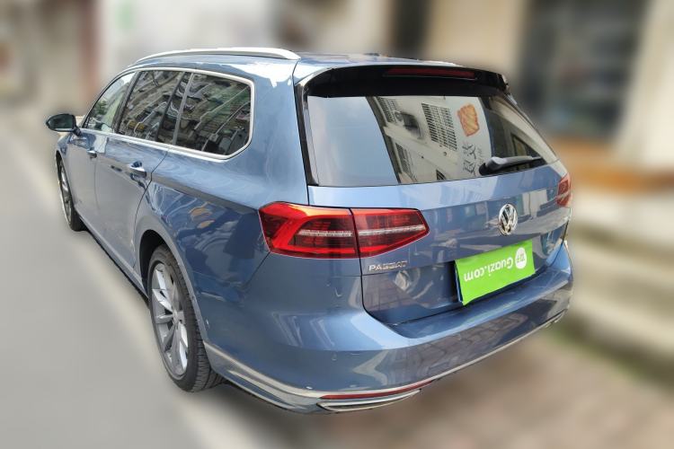 Used Volkswagen Variant 2016 380TSI Two-Wheel Drive R-Line Version
