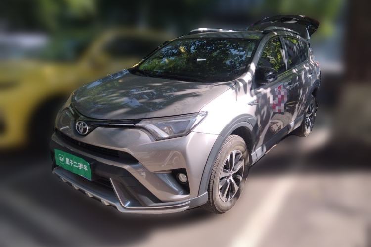 Used Toyota RAV4 2018 2.0L CVT Two-Wheel Drive Fashion X Edition