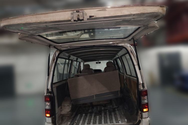 Used Jinbei Hiace 2014 2.0L 5th Generation Kuaiyunwang Business Version 4G19 Trunk