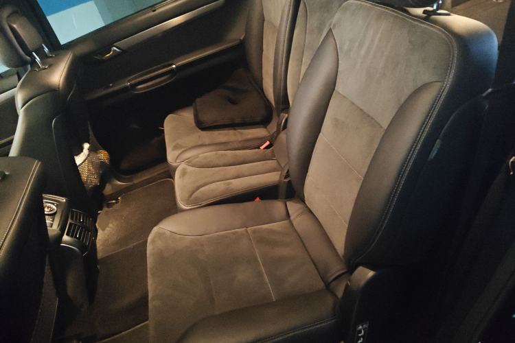 Used Mercedes-Benz R-Class 2014 R 320 4MATIC Business Model