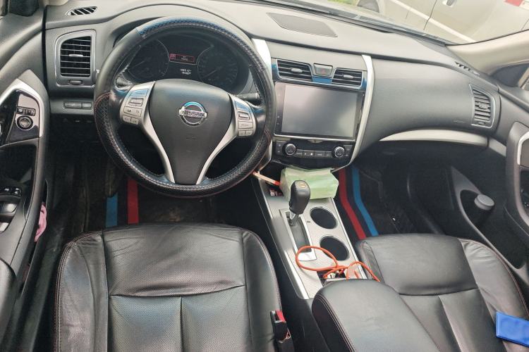 Used Nissan Teana 2018 2.0L XL Smart Upgrade Edition Center Console