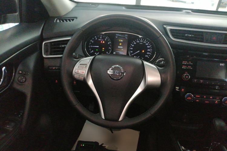 Used Nissan X-Trail 2015 2.5L CVT Leading MAX Edition 4WD Steering Wheel